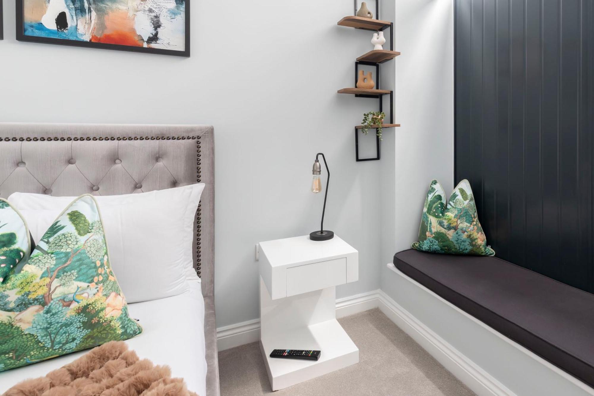 Elliot Oliver - Stylish 2 Bedroom Town Centre Apartment Τσέλτενχαμ Εξωτερικό φωτογραφία